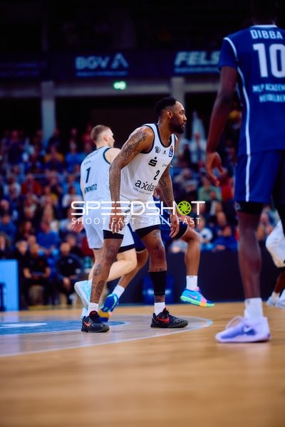 Verteidigungsszene zwischen MLP und Niners Chemnitz