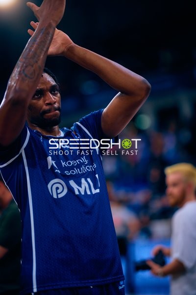 Wurf von Nummer 1 (MLP Academics Heidelberg)