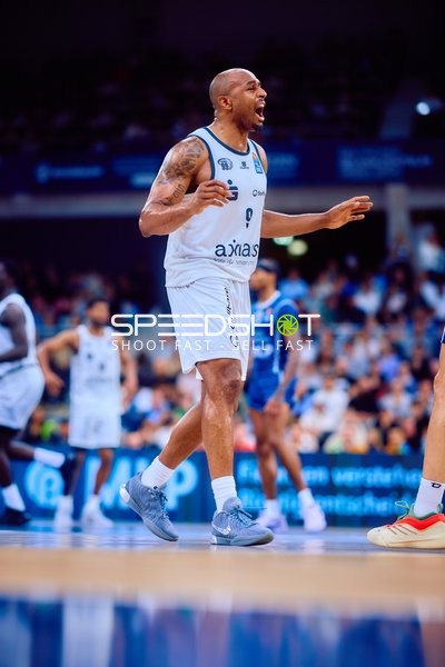 Spieler der Niners läuft während der Verlängerung