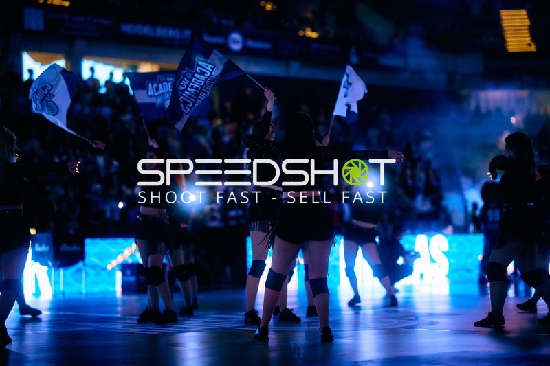 Tanzperformance vor dem Spiel