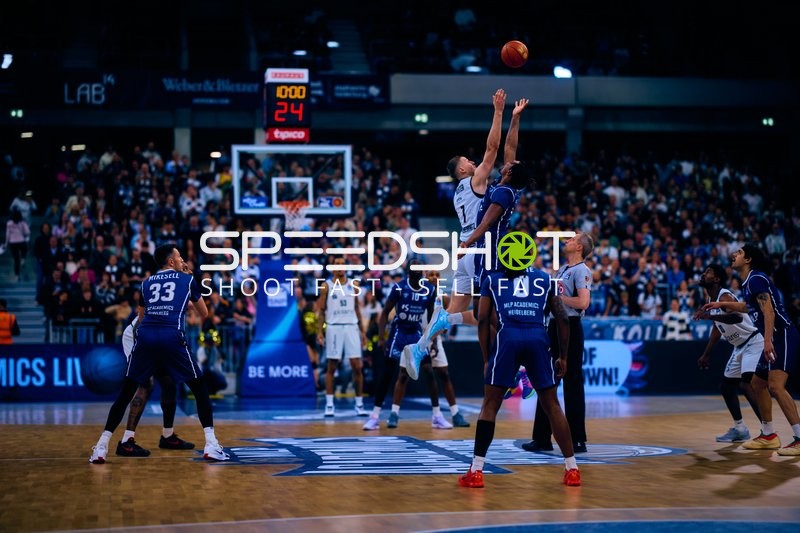 Sprungball zum Spielstart