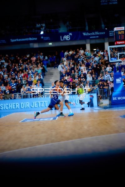 Nummer 14 (MLP Academics Heidelberg) verteidigt