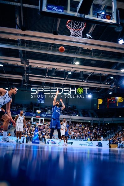 Freiwurf von Nummer 4 (MLP Academics Heidelberg)