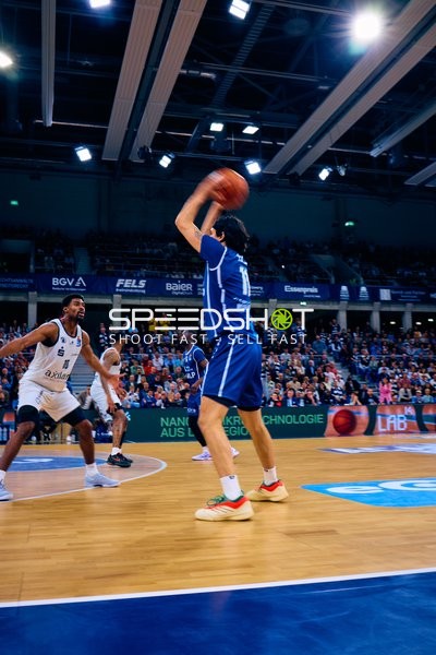 Sprungwurf von Evan Rietsch (7, MLP Academics Heidelberg)