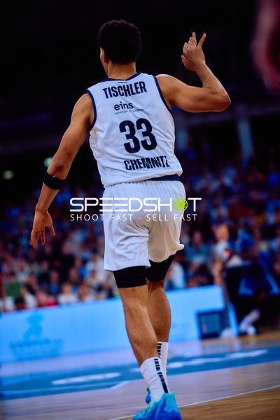 Nicholas Tischler (33, Niners Chemnitz) läuft mit dem Rücken zur Kamera