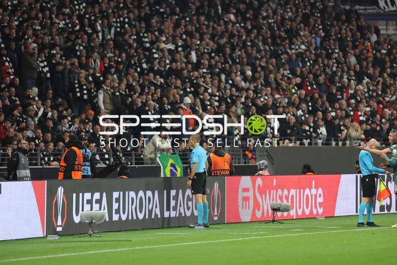 Leidenschaftliche Stimmung im Stadion