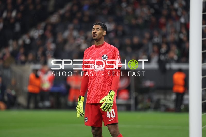Eintracht Frankfurt - Tottenham Hotspur: Kauã Santos (40, Eintracht Frankfurt) im Tor