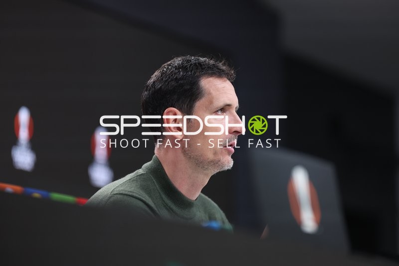 Trainer-Pressekonferenz im Europa League Viertelfinale