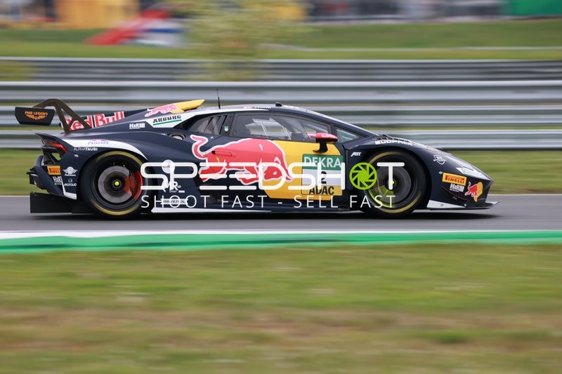 2 auf der Rennstrecke