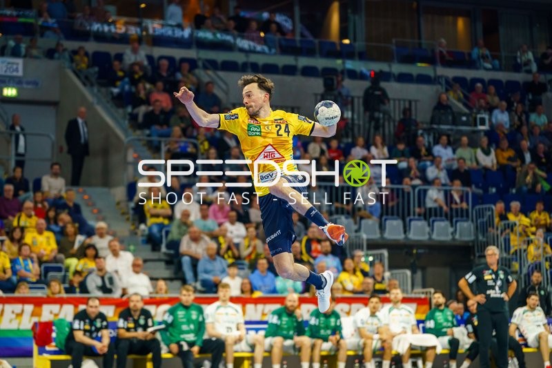 Patrick Groetzki (24, Rhein Neckar Löwen) Sprungwurf