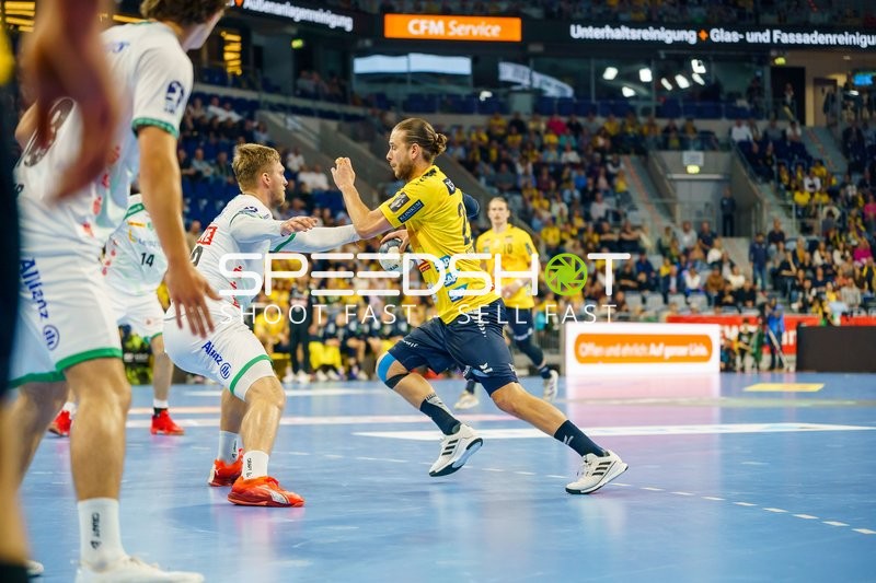 Patrick Groetzki (24, Rhein Neckar Löwen) mit Ball, 9 verteidigt