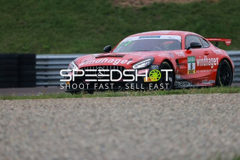 Rennwagen mit Nummer 8