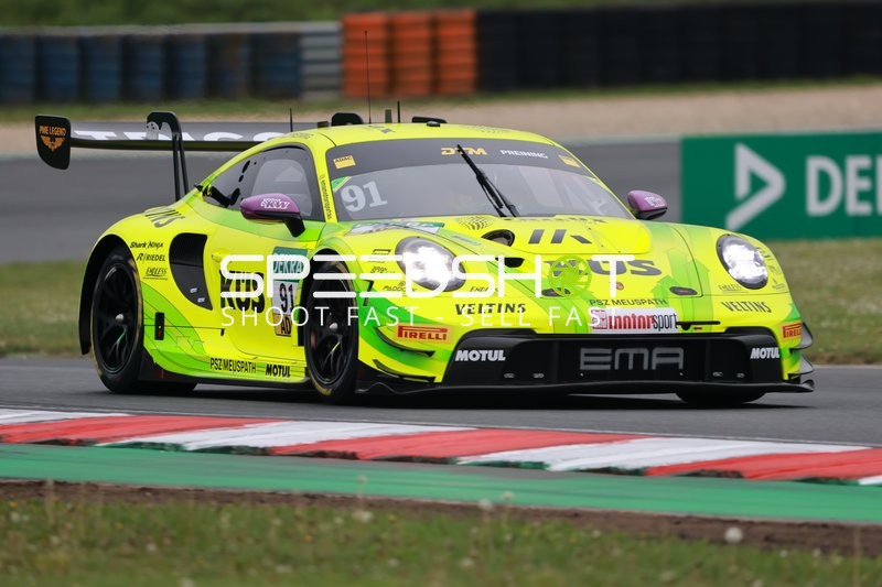 Rennwagen Nr. 91 auf Strecke