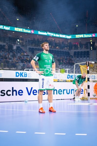 Spieler Vinenz Bertl (15, SC DHfK Leipzig) steht