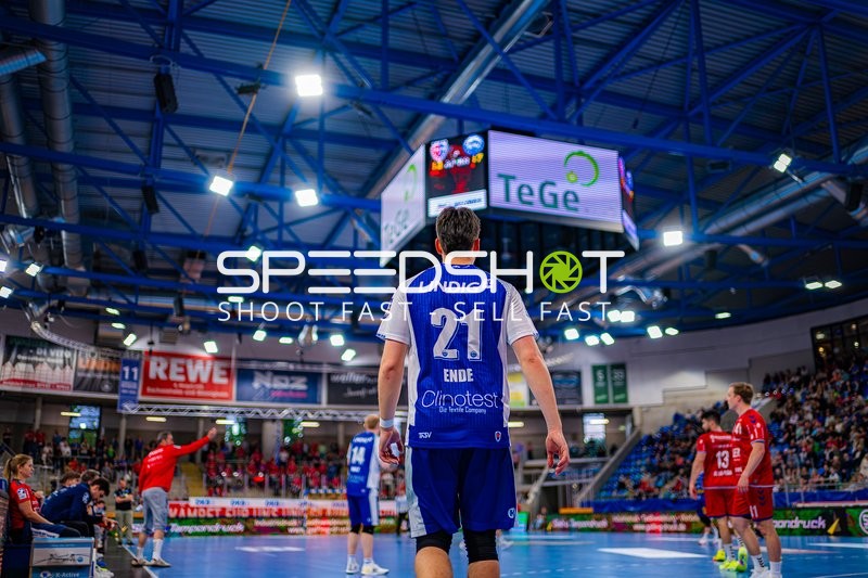 Moritz Ende (21, ThSV Eisenach) mit Rücken zur Kamera