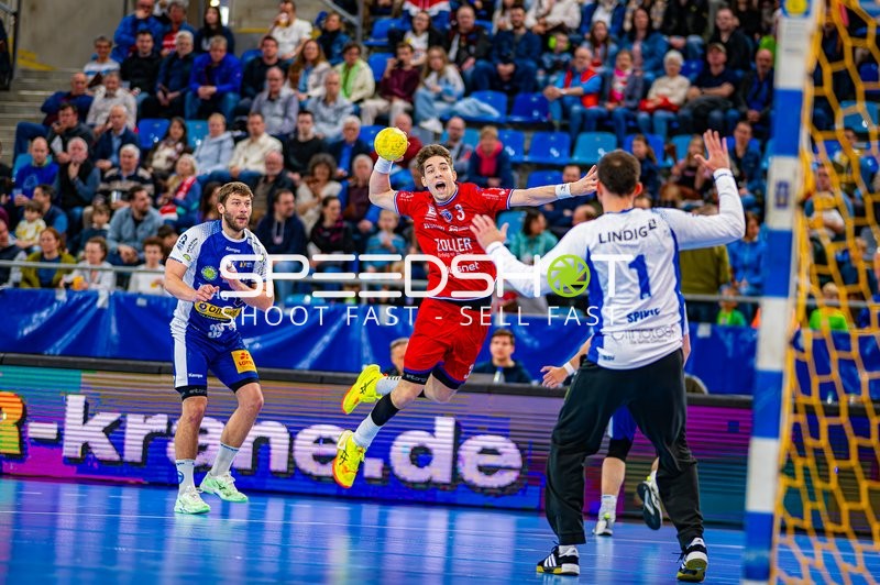 Nikola Vlahovic (3, SG BBM Bietigheim) beim Wurf