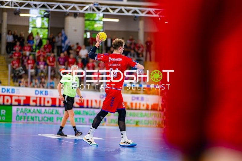 Maximilian Hejny (64, SG BBM Bietigheim) mit Ball