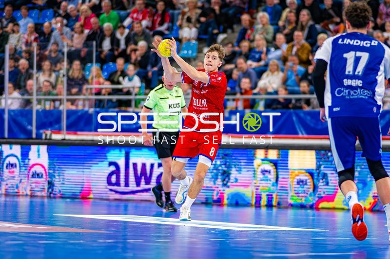 8, SG BBM Bietigheim bereitet Wurf vor