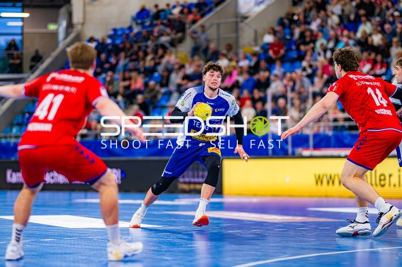 Marko Grgic (17, ThSV Eisenach) mit Ball