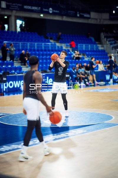 Zwei Spieler mit Ball