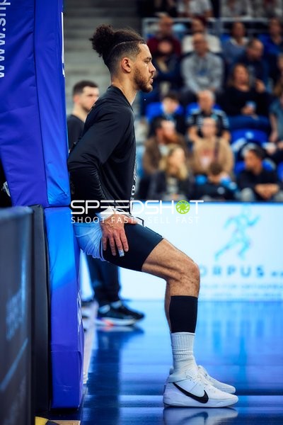 MLP Academics Heidelberg lehnt an Bande