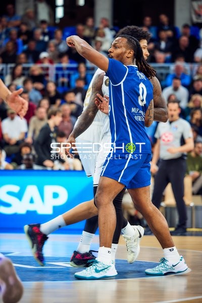 DJ Horne (0, MLP Academics Heidelberg) ohne Ball