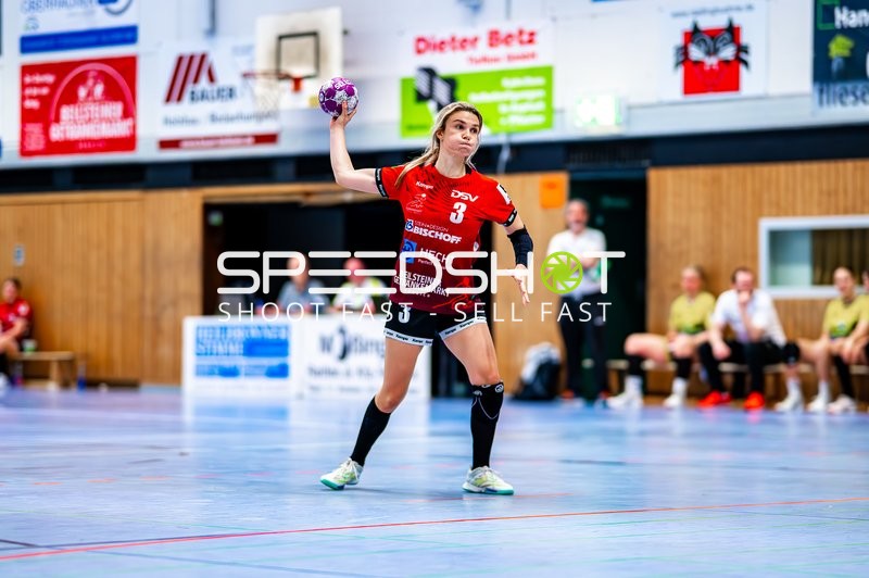 Hannah Hönig (3, SG Schozach-Bottwartal) wirft