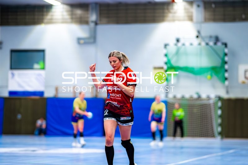 Saskia Fackel (22, SG Schozach-Bottwartal) läuft