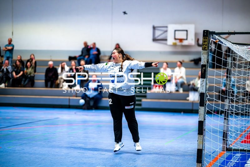 Hanna Krause (12, SG Schozach-Bottwartal) gestikuliert lautstark