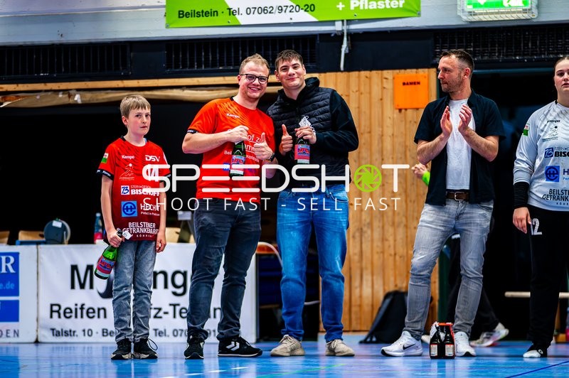 Personen mit Flaschen