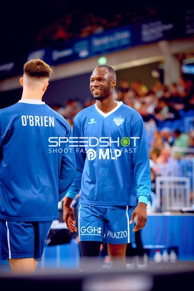 Aufwärmen Bakary Dibba (10;MLP Academics Heidelberg)