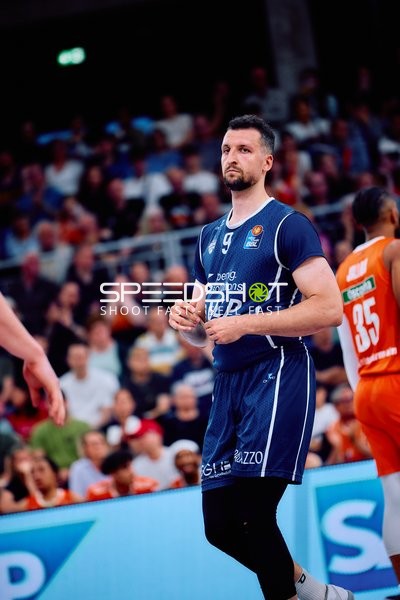 Paul Zipser (9, MLP Academics Heidelberg) auf dem Spielfeld