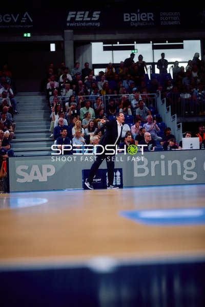 Coaching Ty Harrelson (98;Ratiopharm Ulm)