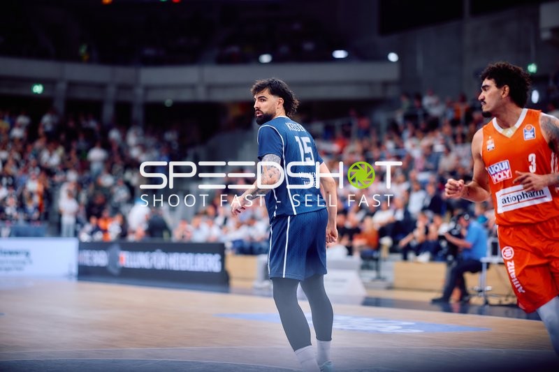 Spielszene mit Marcel Keßen (15;MLP Academics Heidelberg), Marcio Santos (3;Ratiopharm Ulm)