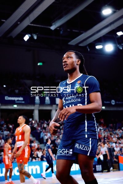 Spielszene mit DJ Horne (0;MLP Academics Heidelberg) und 