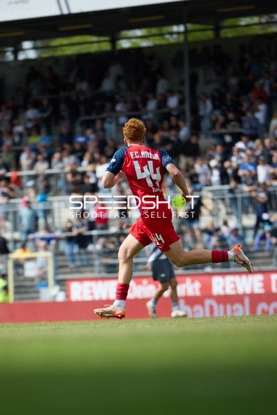 Lauf Tim Krohn (44;FC Hansa Rostock)
