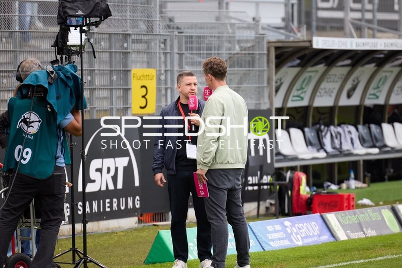 Interview am Spielfeldrand