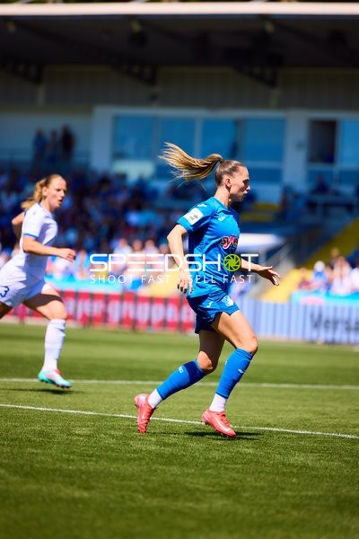 Lauf Jill Janssens (9;TSG Hoffenheim Frauen 1), Toma Ihlenburg (3;FC Carl Zeiss Jena Frauen)