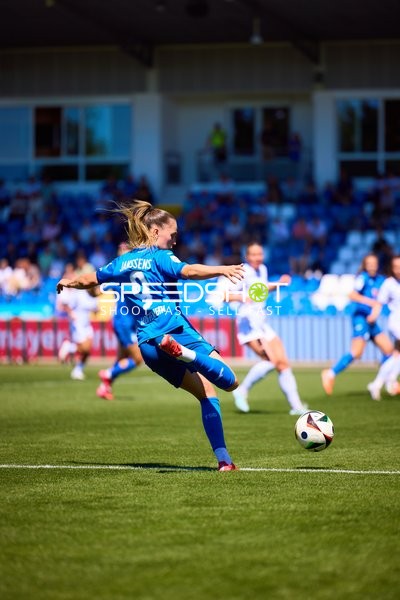 shoot Jill Janssens (9;TSG Hoffenheim Frauen 1)