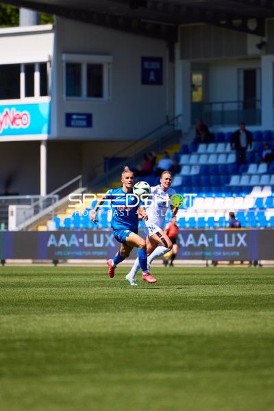 Selina Cerci (29, TSG Hoffenheim Frauen 1) gegen Anja Heuschkel (14, FC Carl Zeiss Jena Frauen)
