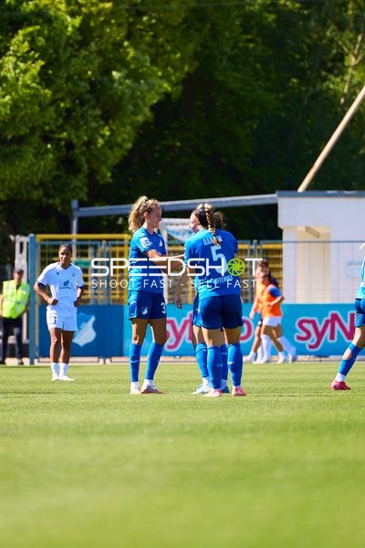 Torjubel Milena Röder (3;TSG Hoffenheim Frauen 1), Jamilla Rankin (5;TSG Hoffenheim Frauen 1)