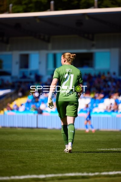 Torwart läuft zurück Laura Dick (21;TSG Hoffenheim Frauen 1)