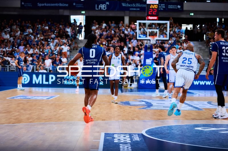 Fastbreak DJ Horne (0;MLP Academics Heidelberg), Jordan Theodore (25;Frankfurt Skyliners)