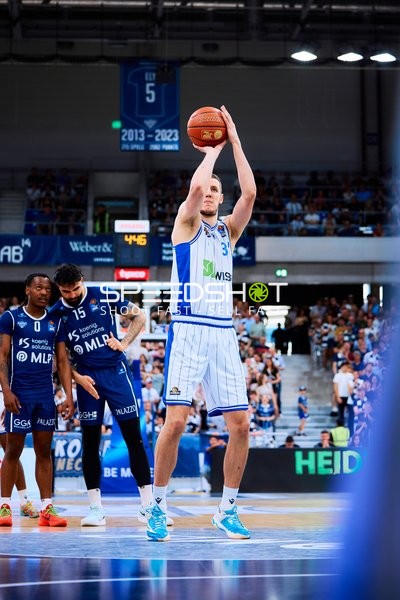 Freier Wurf Einaras Tubutis (37;Frankfurt Skyliners)