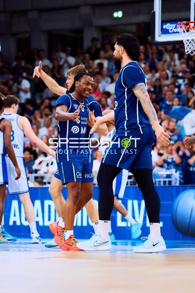 Jubel DJ Horne (0;MLP Academics Heidelberg), Marcel Keßen (15;MLP Academics Heidelberg), Niklas Würzner (2;MLP Academics Heidelberg)