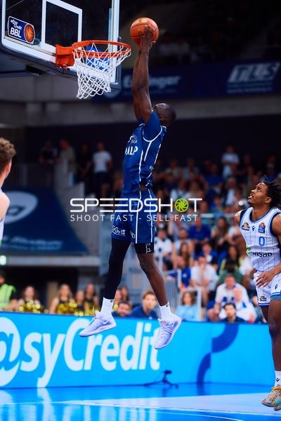 Layup von Malik Parsons (0;Frankfurt Skyliners)