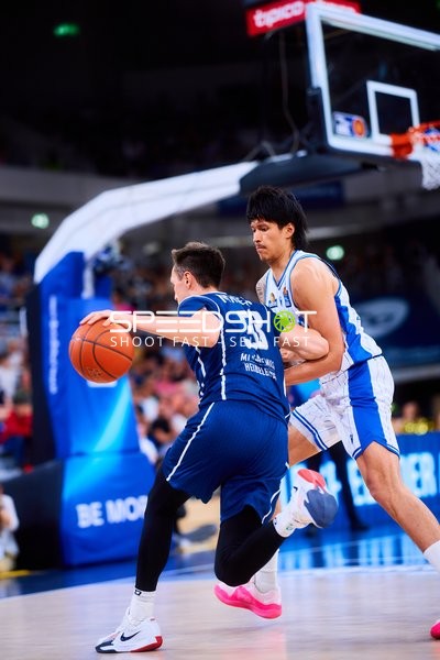 Defense Aktion Ryan Mikesell (33;MLP Academics Heidelberg)