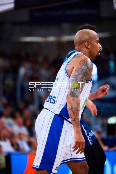 defense Jordan Theodore (25;Frankfurt Skyliners)