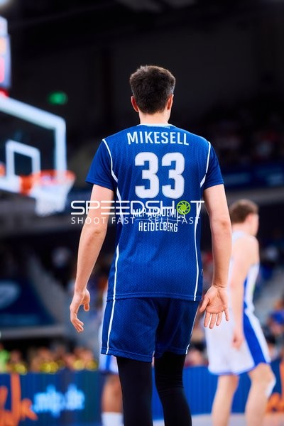 Rückennummer erkannt Ryan Mikesell (33;MLP Academics Heidelberg)