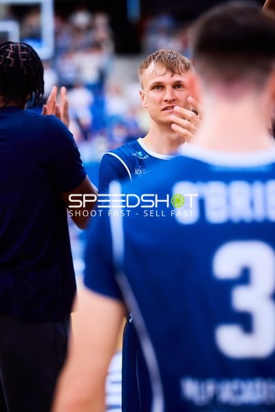 Interaktion Niklas Würzner (2;MLP Academics Heidelberg), Andrew O’Brien (3;MLP Academics Heidelberg)